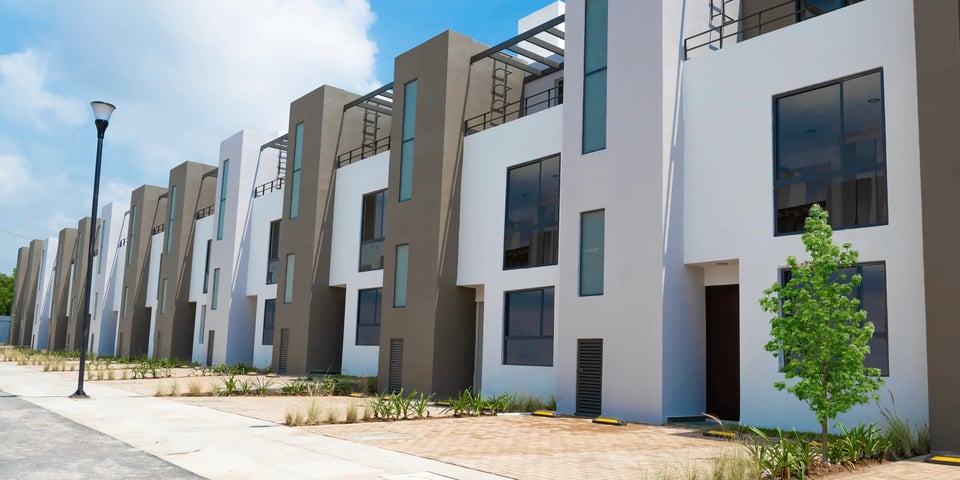 Casa Recinto tipo adosada. Tipos y estilos de vivienda en México: Guía completa 